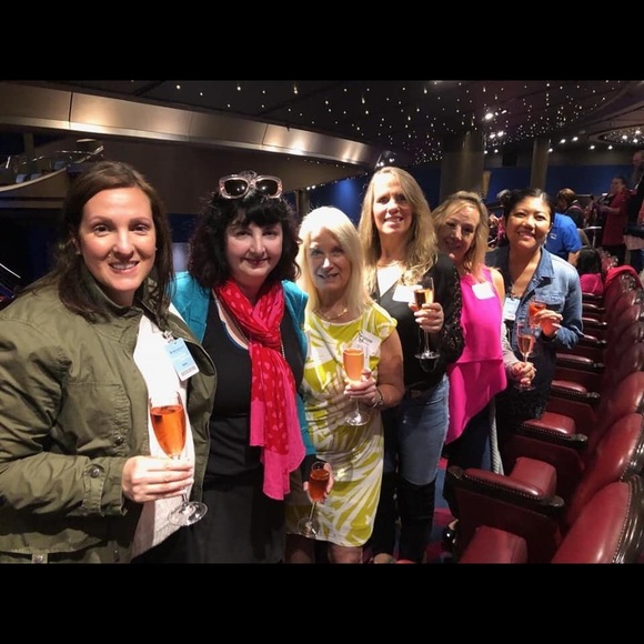 Louie Vuitton clutch - Picture 7 of 8